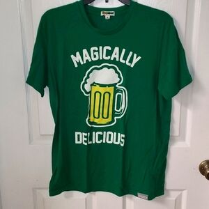 Tipsy Elves Mens Magically Delicious Beer Mug Green Short Sleeve Tshirt Medium